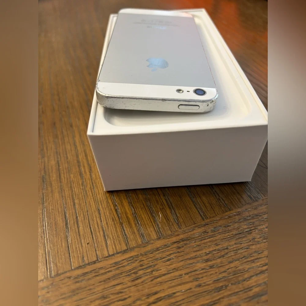 iPhone 6 - broken screen-16GB) Space Gray with original box